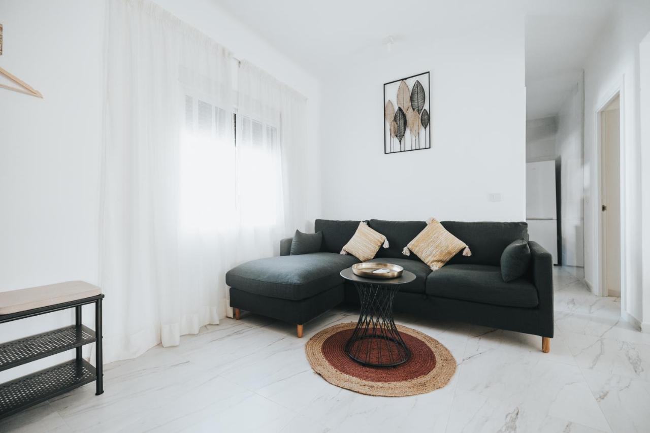 Shiny Nab Super Family Apartment Малага Екстер'єр фото