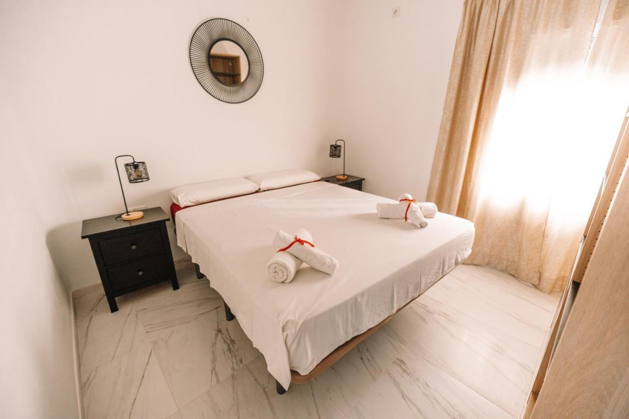 Shiny Nab Super Family Apartment Малага Екстер'єр фото